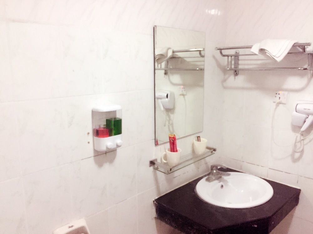 New Yuetan Hotel Dar es Salaam Bagian luar foto